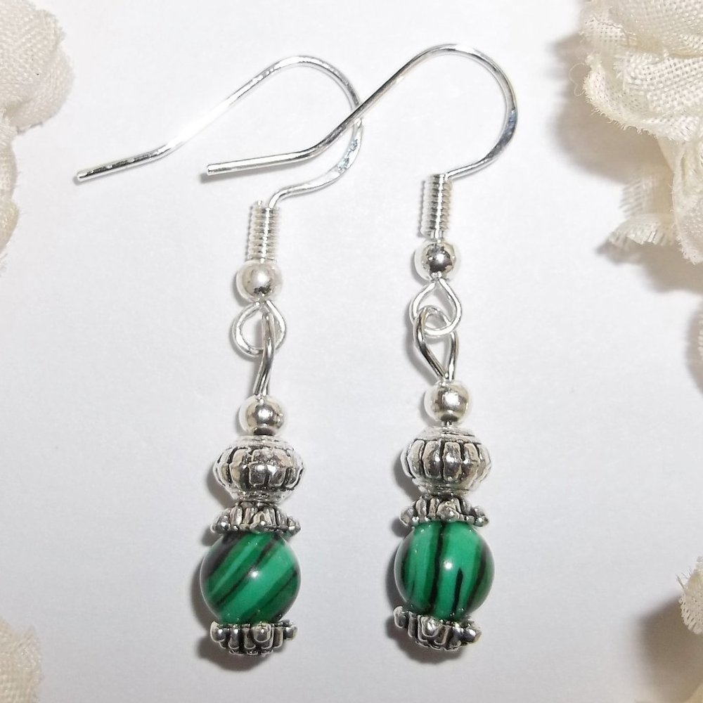 Green Malachite Style Beaded Earrings Small 5516 - Picture 1 of 5